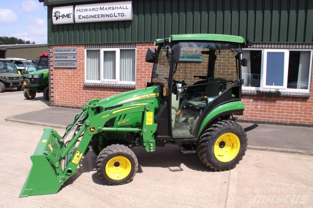 John Deere 2026R Tractoren