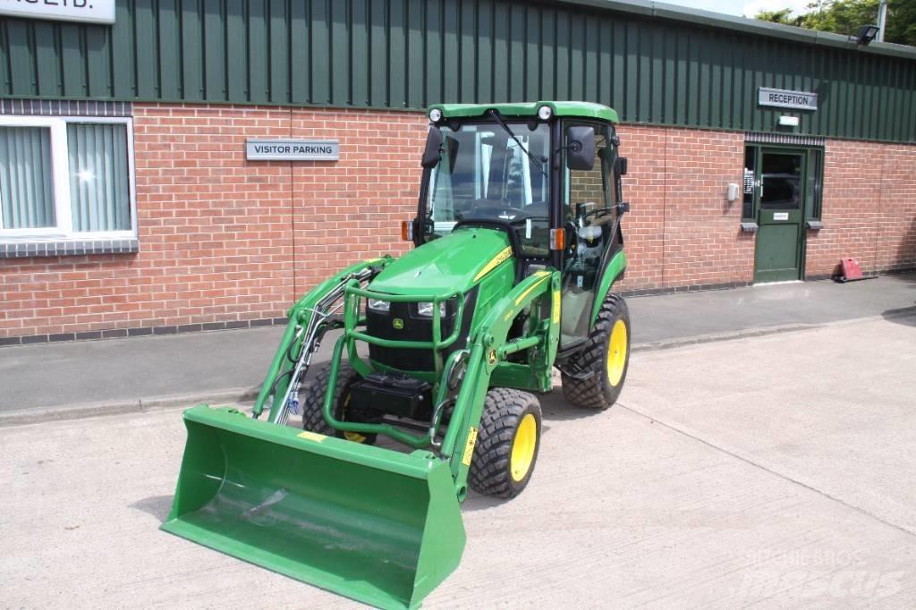 John Deere 2026R Tractoren