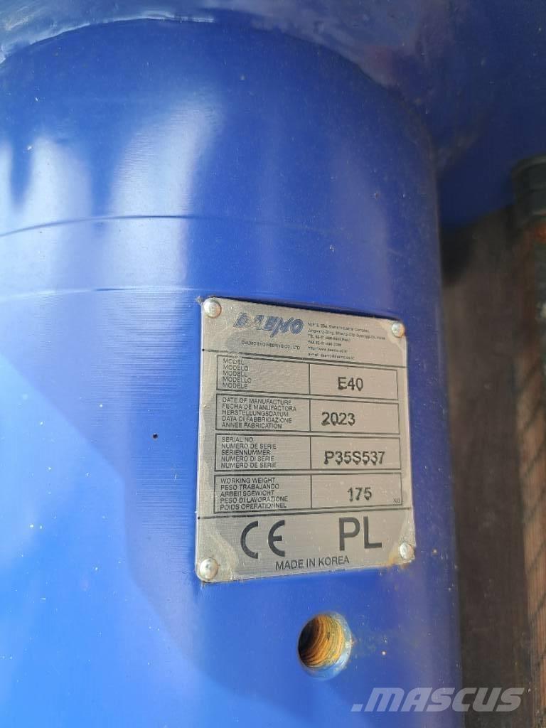Daemo E40 with CW05 Hamers en brekers