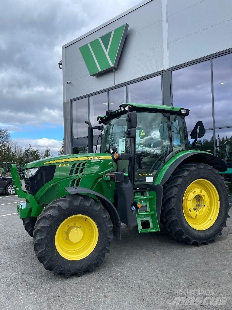 John Deere 6130R Tractoren
