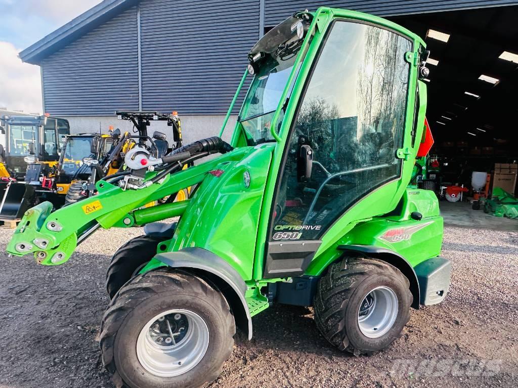 Avant 650 i Knik- en schrankladers