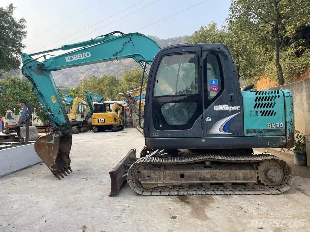 Kobelco SK 75 Rupsgraafmachines