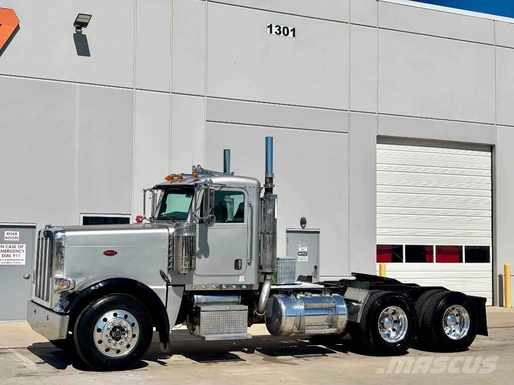 Peterbilt 388 Trekkers