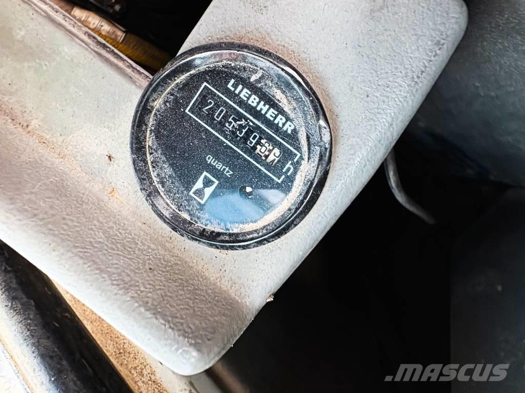 Liebherr R934BHD Rupsgraafmachines