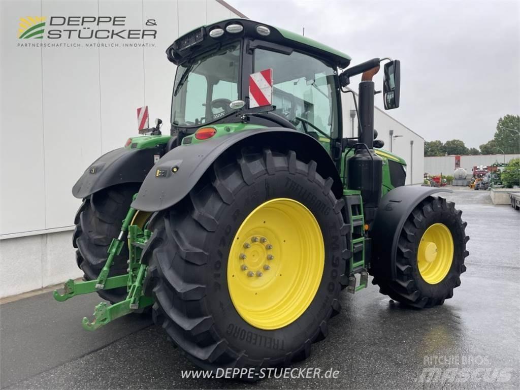 John Deere 6250R Tractoren