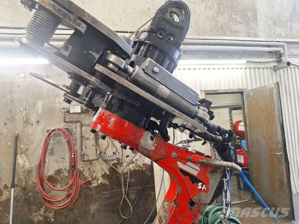 Komatsu S82 Boomvelkoppen