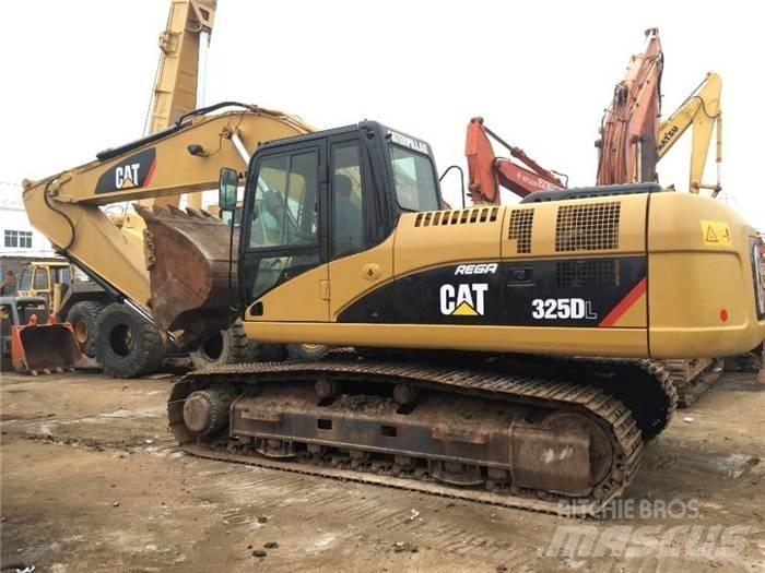 CAT 325 D Rupsgraafmachines