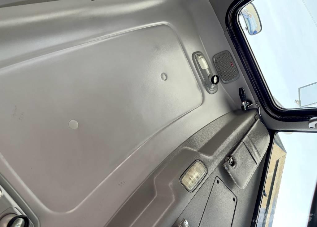 Peterbilt 365 Trekkers
