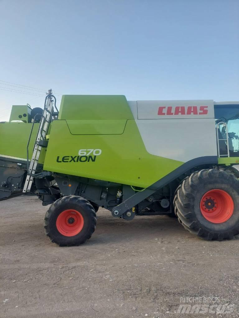 CLAAS Lexion 670 Maaidorsmachines