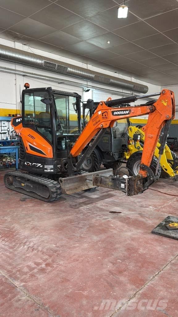 Doosan DX 27 Z Minigraafmachines < 7t
