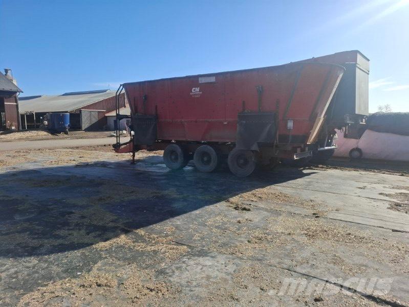 JF FEEDER VM 38 Voermachines