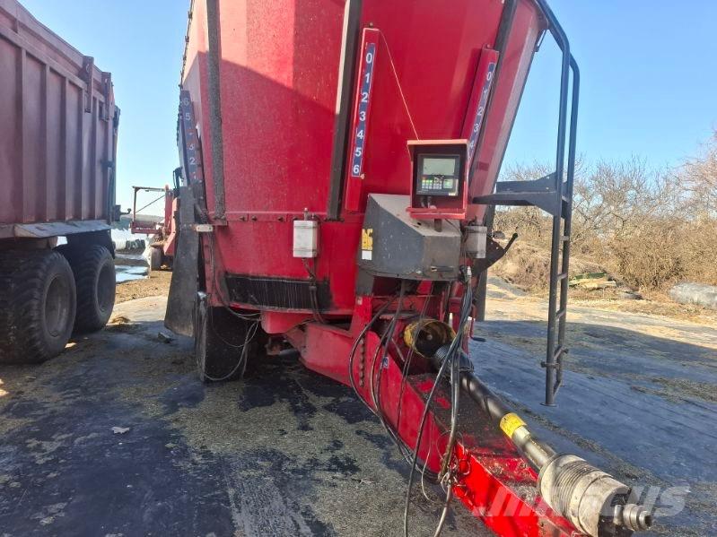 JF FEEDER VM 38 Voermachines