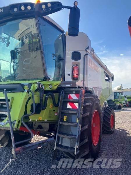 CLAAS TRION 750 Maaidorsmachines