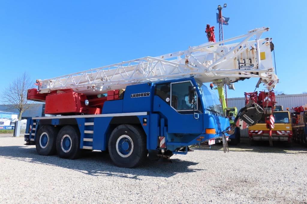 Liebherr LTM 1055-1 Kranen voor alle terreinen