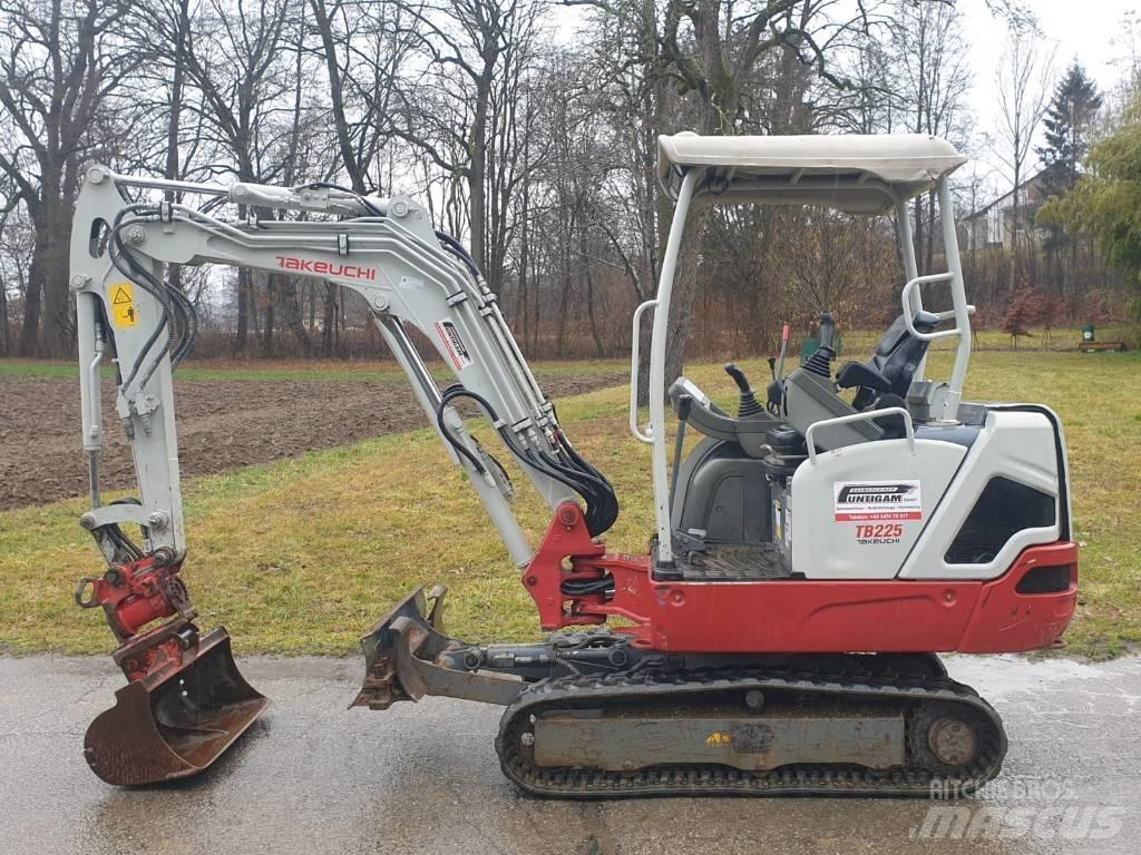 Takeuchi TB 225 Minigraafmachines < 7t