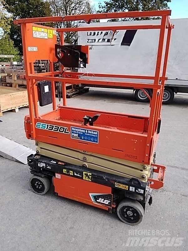 JLG ES 1330 L Schaarhoogwerkers