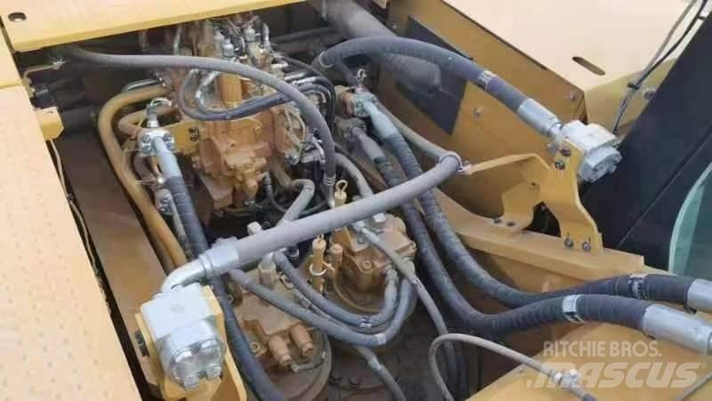 CAT 2022 CAT 350 Wielgraafmachines