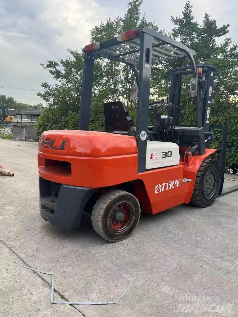 Heli CPC 30 Diesel heftrucks