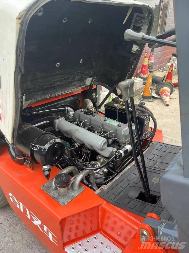 Heli CPC 30 Diesel heftrucks