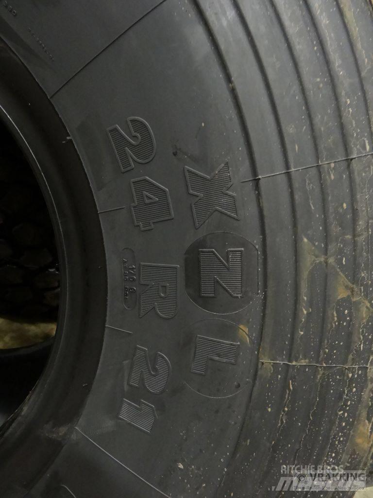 Michelin 24r21 XZL Banden, wielen en velgen