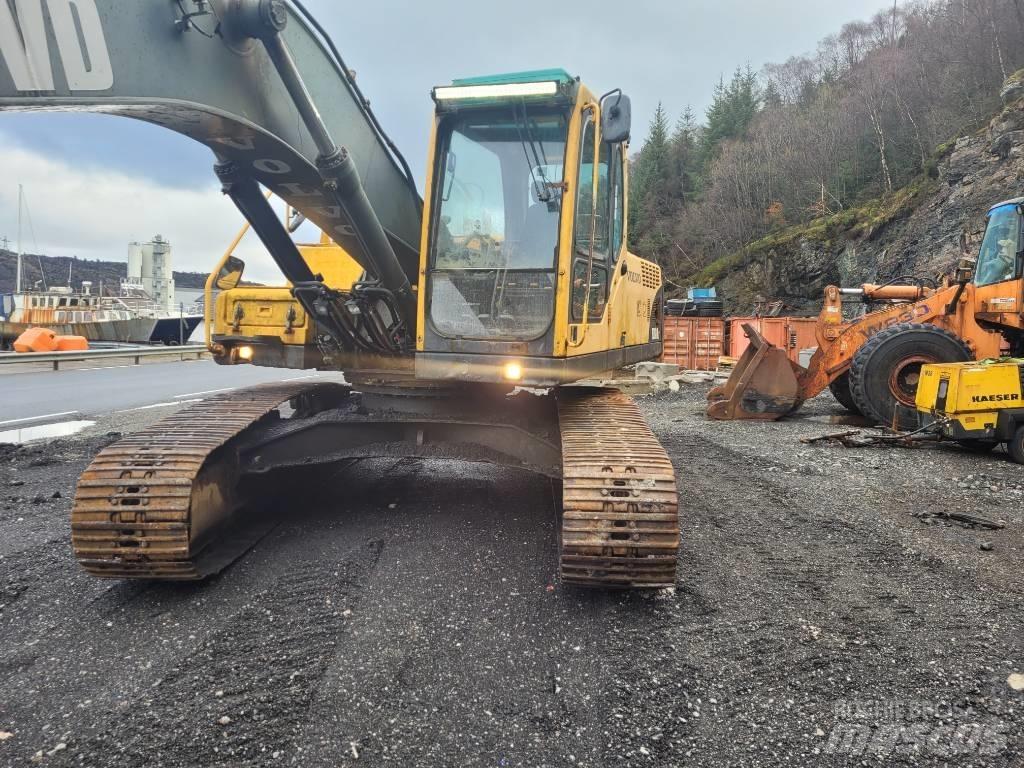 Volvo EC 240 Rupsgraafmachines