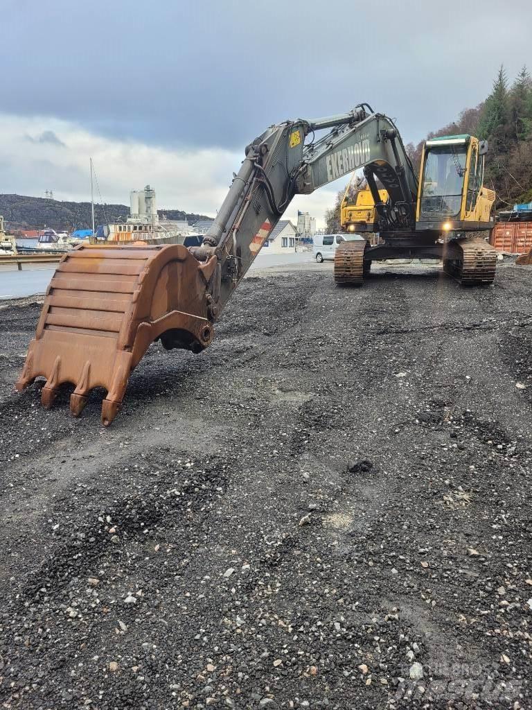 Volvo EC 240 Rupsgraafmachines