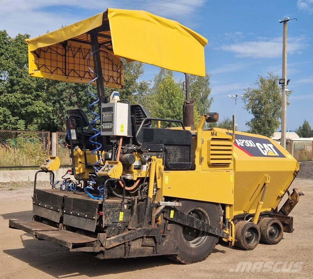 CAT AP300 Asfaltafwerkmachines
