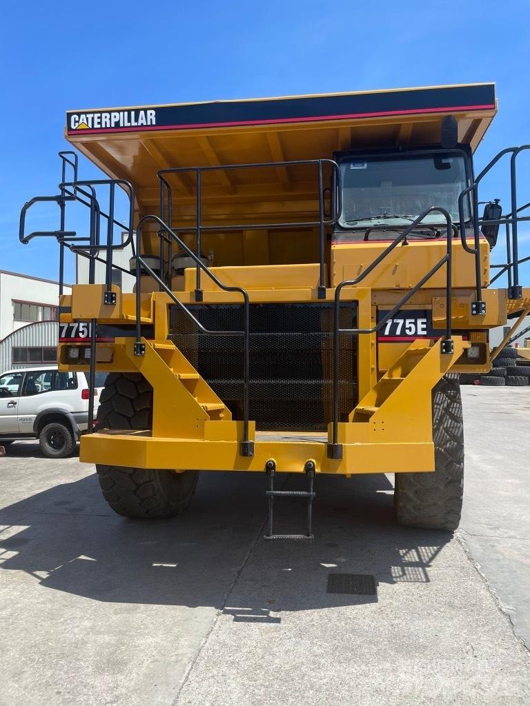 CAT Dumper 775E Starre dumptrucks