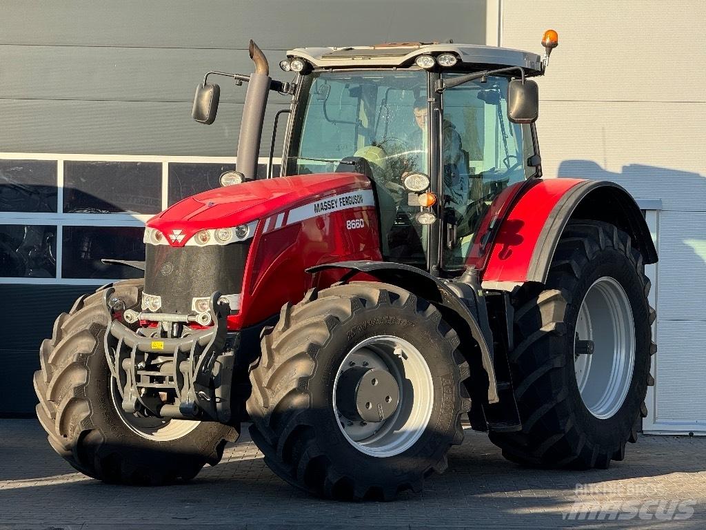 Massey Ferguson 8660 Tractoren