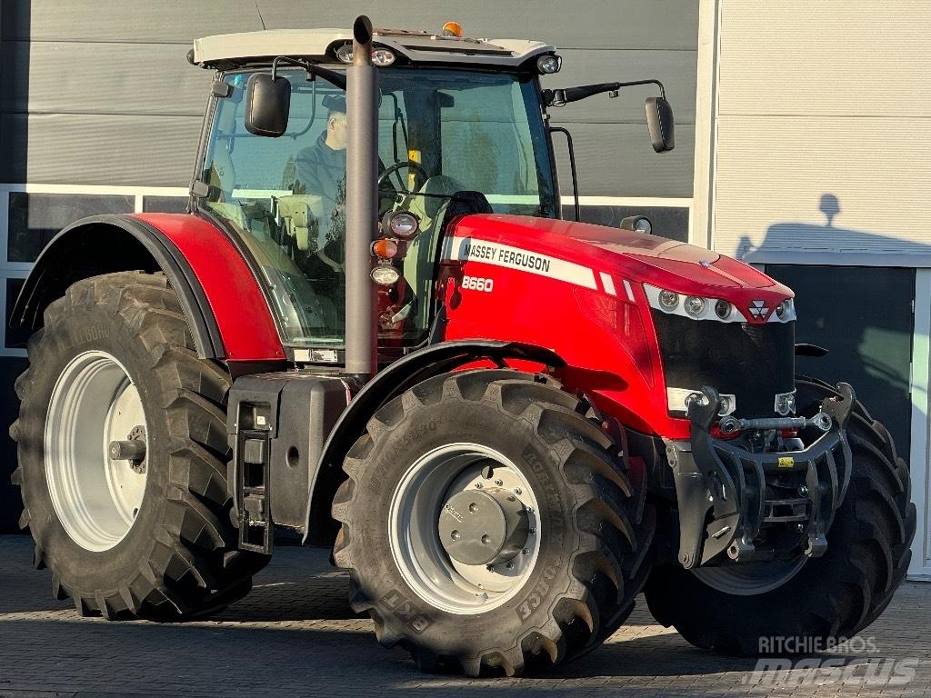 Massey Ferguson 8660 Tractoren