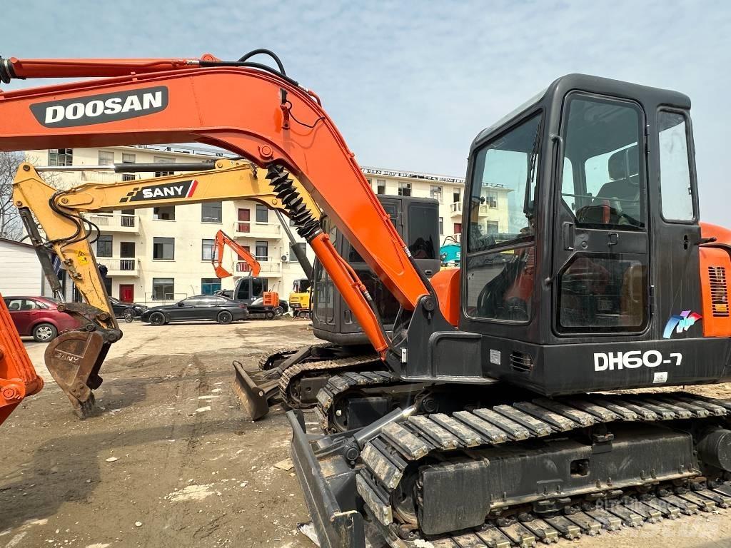 Doosan DH 60 Minigraafmachines < 7t