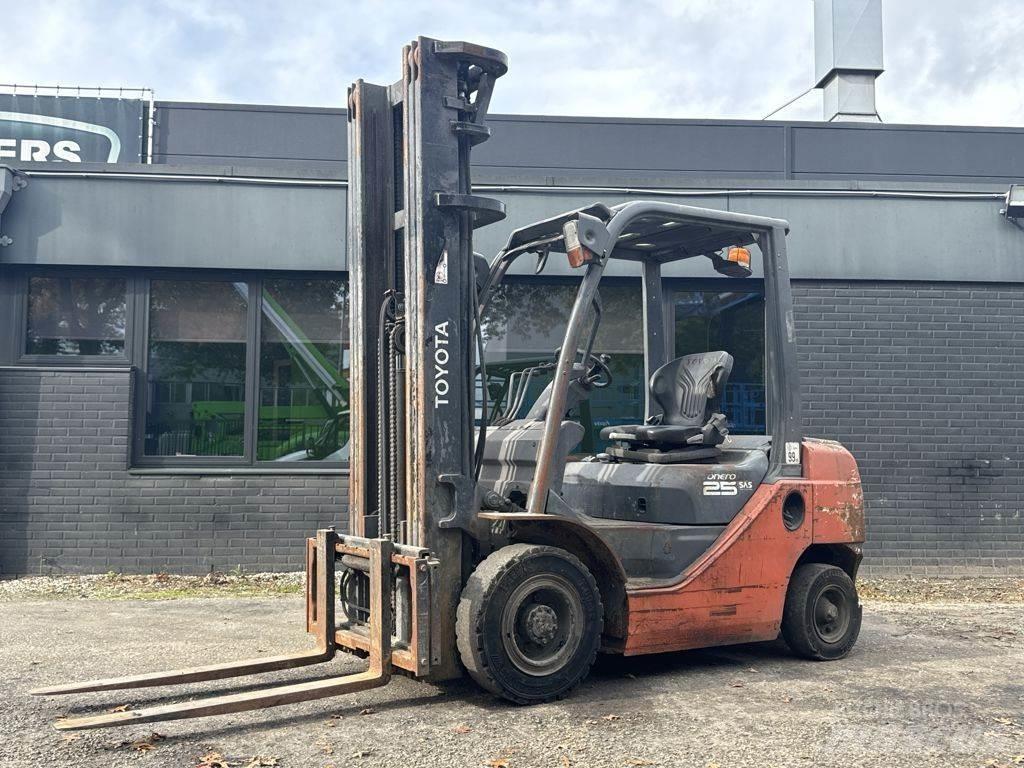 Toyota 8FDF25 Diesel heftrucks