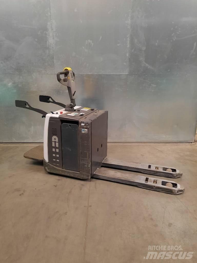 UniCarriers PMR200P Meerij pallettruck met platform