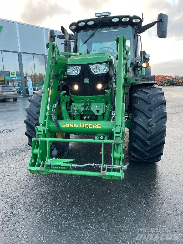 John Deere 6115R Tractoren