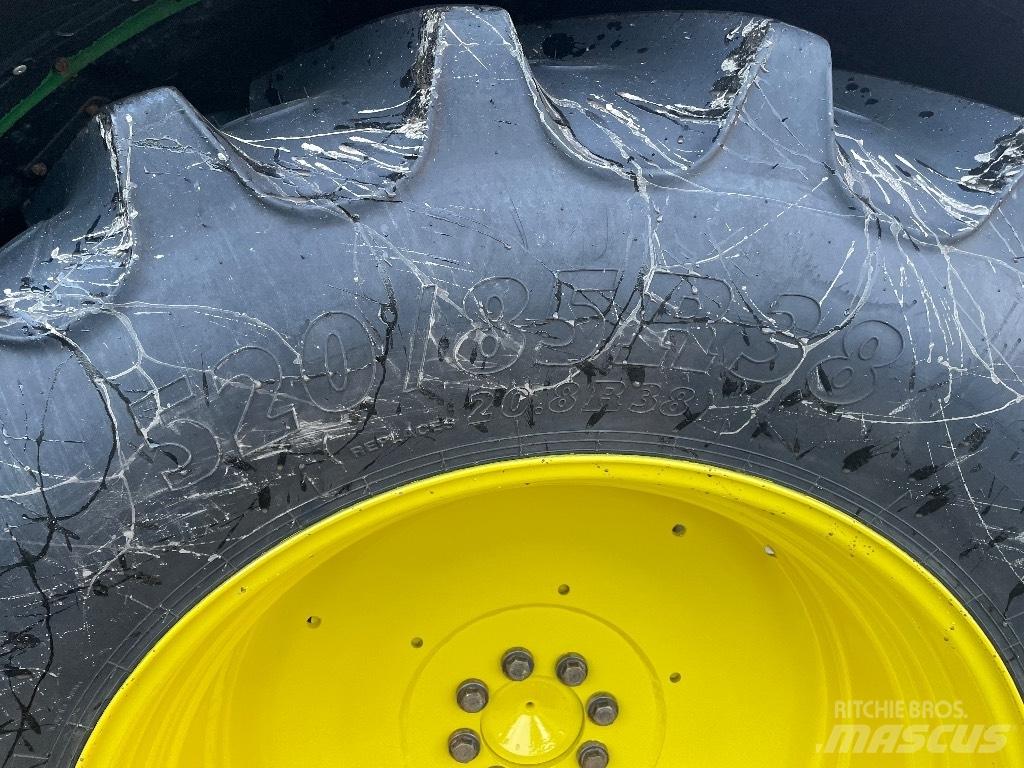 John Deere 6115R Tractoren