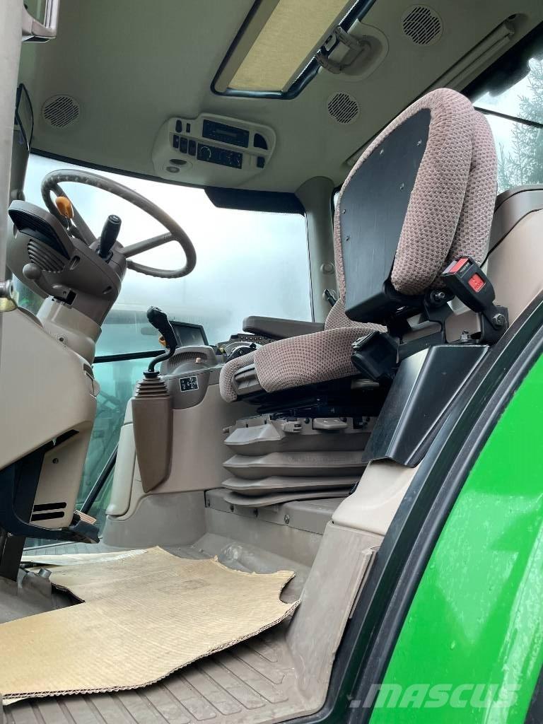 John Deere 6115R Tractoren