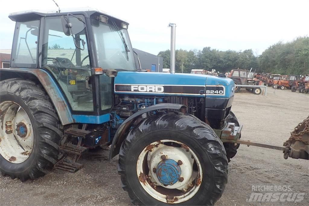 Ford 8240 Tractoren
