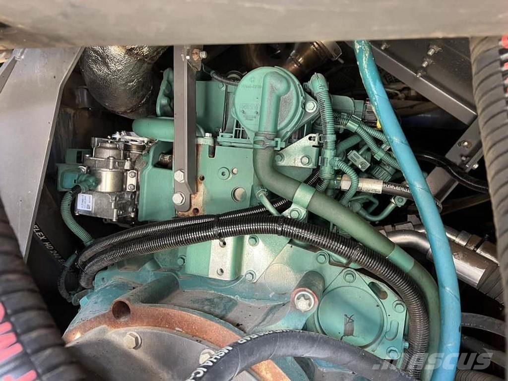 Volvo P 6870D Asfaltafwerkmachines