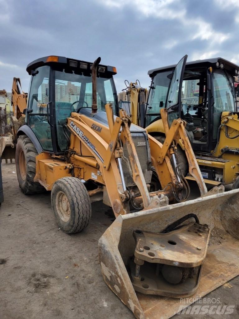 CASE 580 M Graaf-laadcombinaties