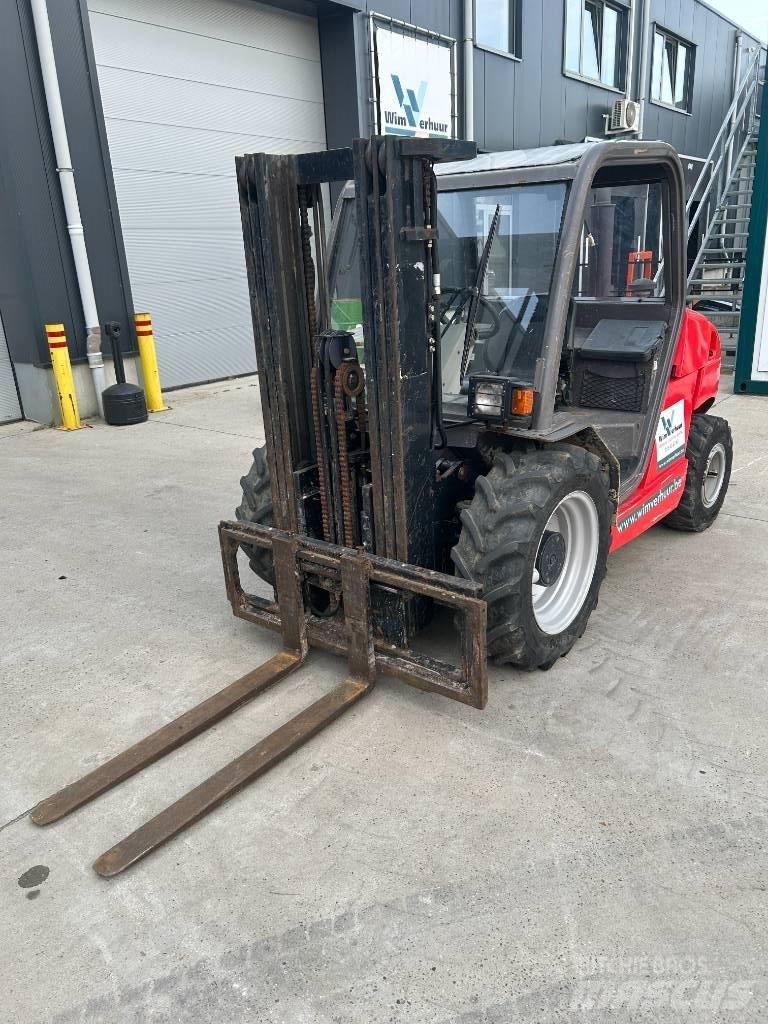 Manitou MH 25.4 Vorkheftruck voor zwaar terrein