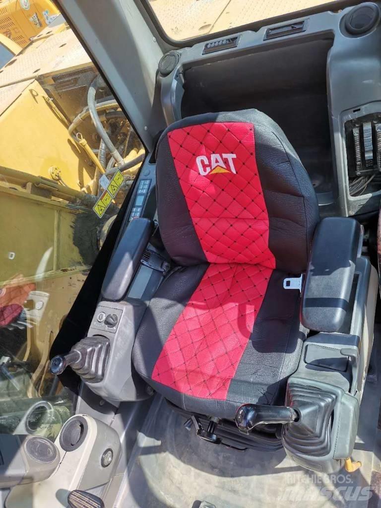 CAT 320 D Rupsgraafmachines