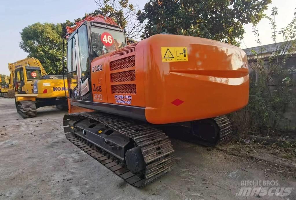 Hitachi ZX 200 Rupsgraafmachines