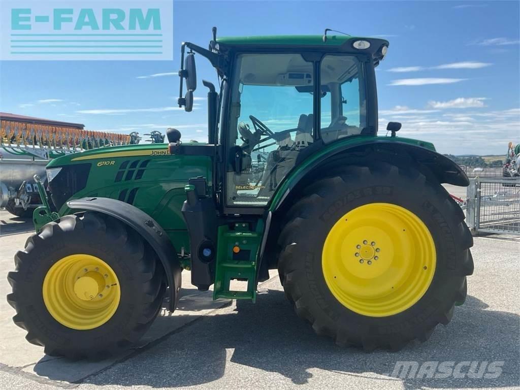 John Deere 6110R Tractoren