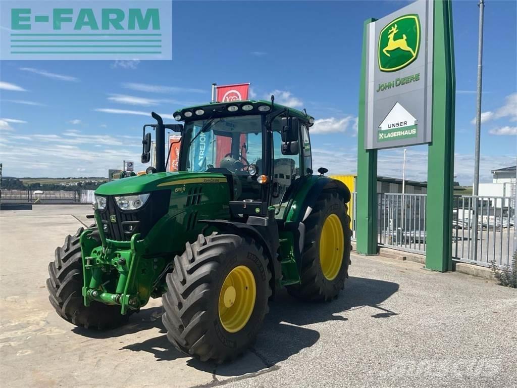 John Deere 6110R Tractoren
