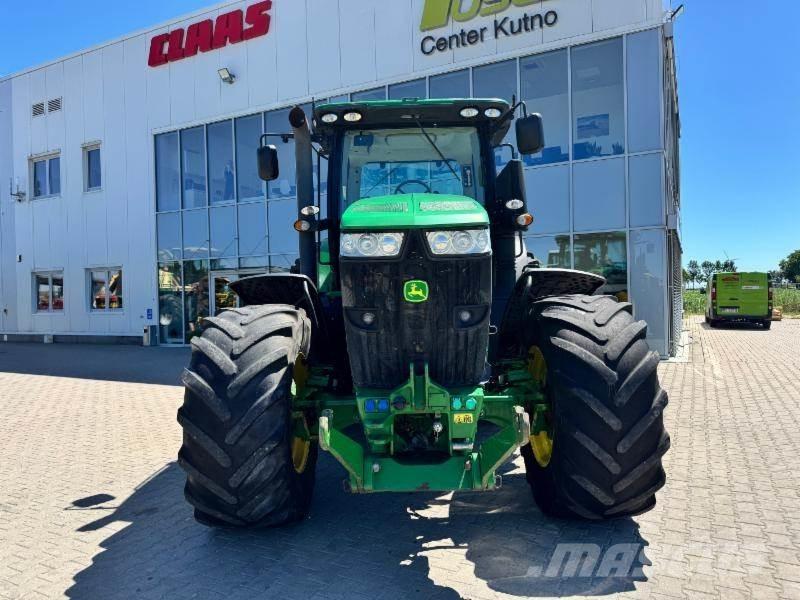 John Deere 7215 Tractoren