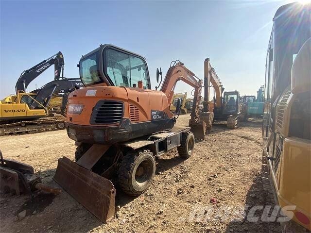 Doosan DX60W Rupsgraafmachines