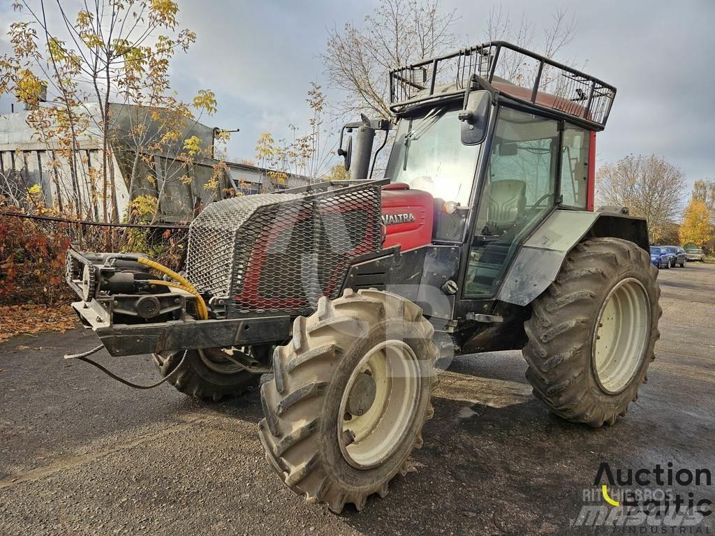 Valtra A 93H Tractoren