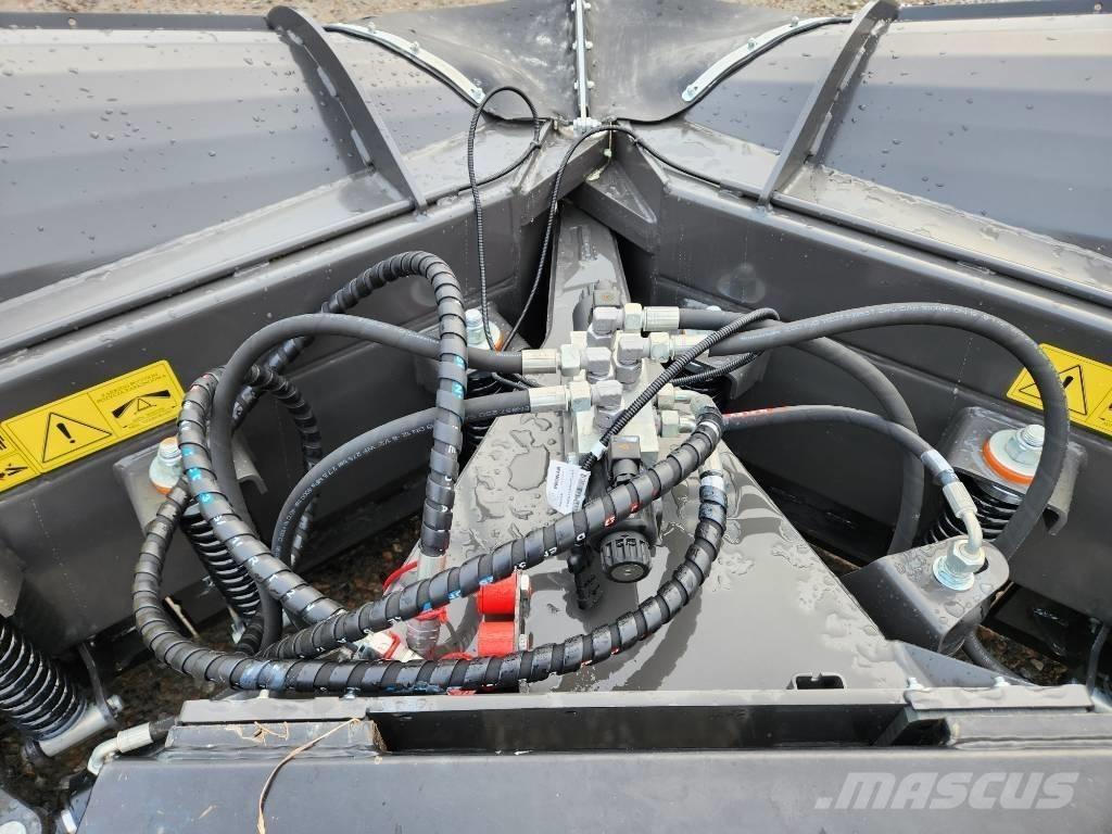 Pronar PUV 3300 Sneeuwschuivers en -ploegen