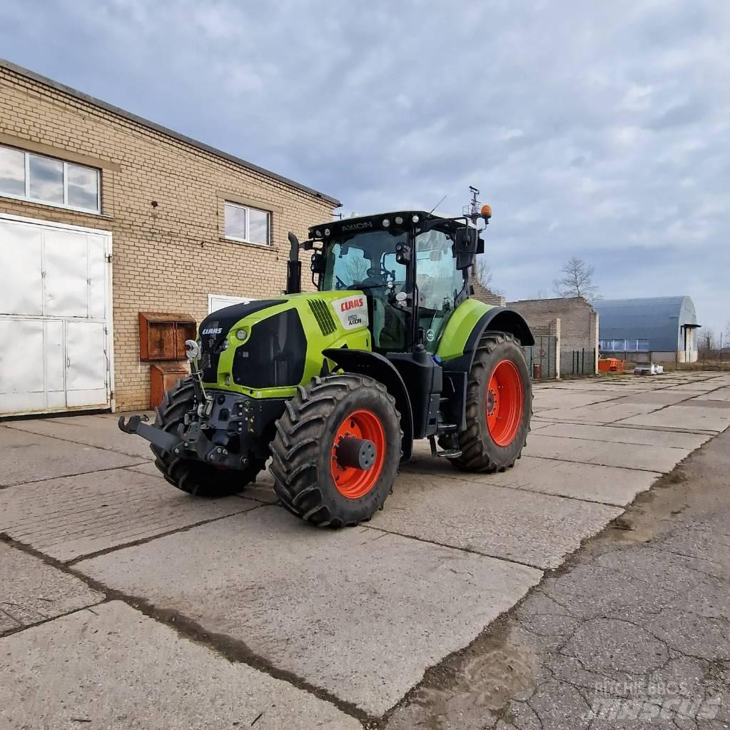 CLAAS Axion 850 Tractoren