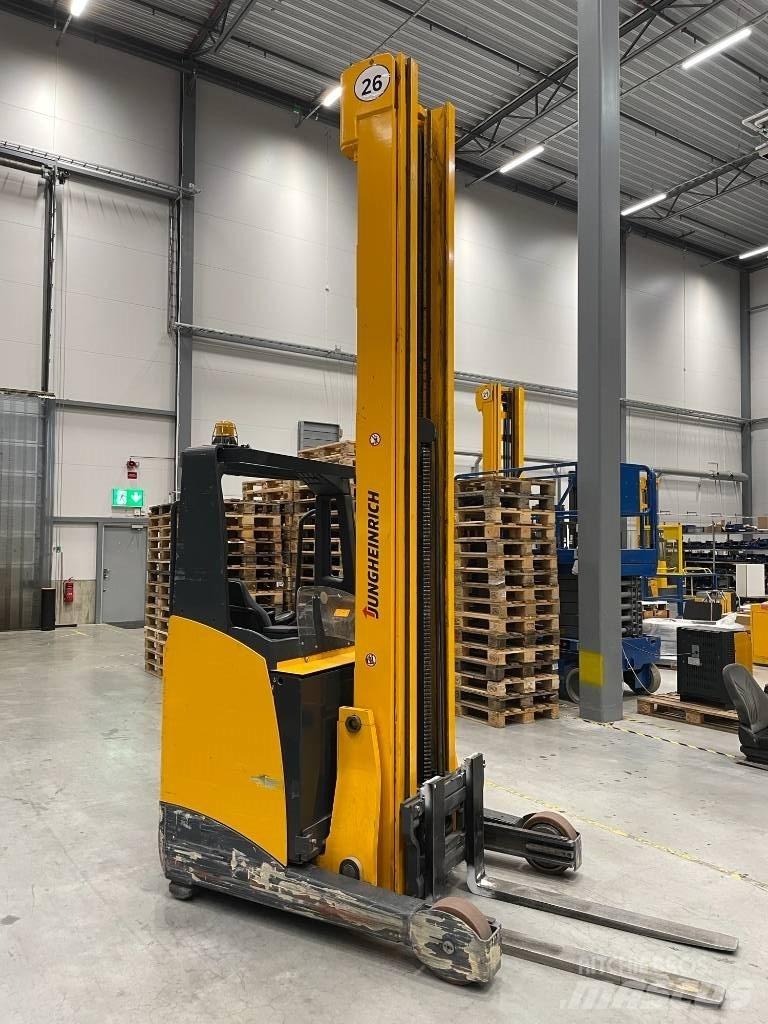 Jungheinrich ETV 216 Reachtruck voor hoog niveau
